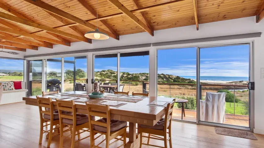 Stones Throw 26 River View Drive - Image 1