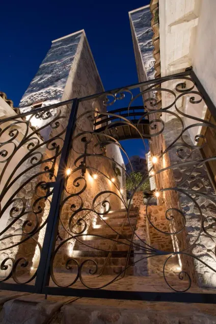 Hotel de Piedra - Image 1