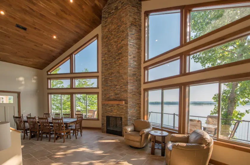 Luxusvilla mit 7 Schlafzimmern direkt am See. 18 Schlafplätze! In der Nähe der Great Smoky Mountains - Image 1