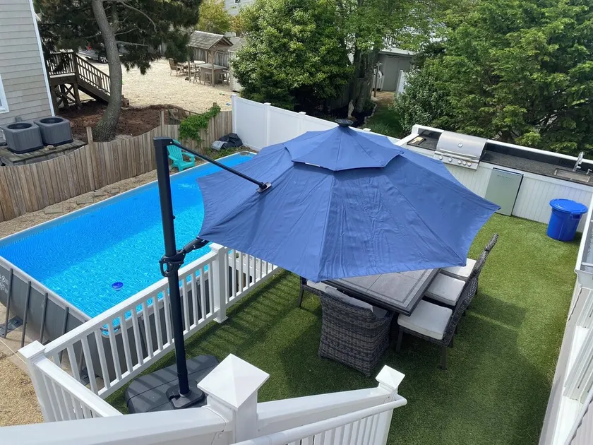 Short Block to The Beach! Newly Remodeled With Pool & Hot Tub! - Image 1
