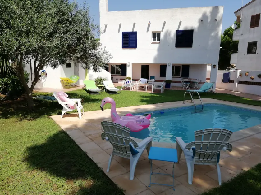 Wunderschöne klimatisierte Villa, 8 Personen, Swimmingpool und privater umzäunter Garten, 600 m Strand - Image 1
