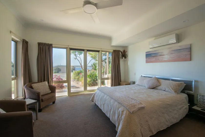 Apartamento de un dormitorio con vistas al mar. - Image 1