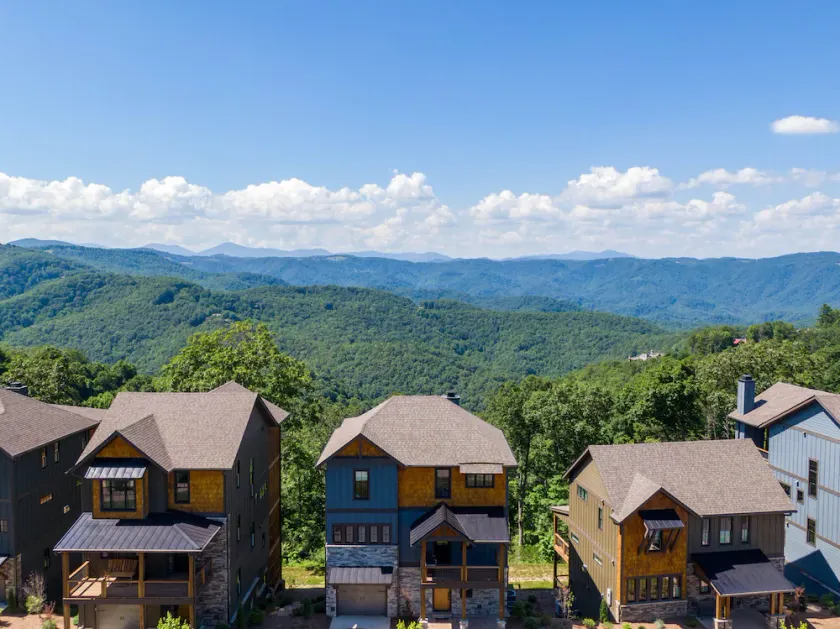The Overlook - Hot Tub, Mountain Views, King Suites, Luxury 4BR, hiking trails! - Image 1