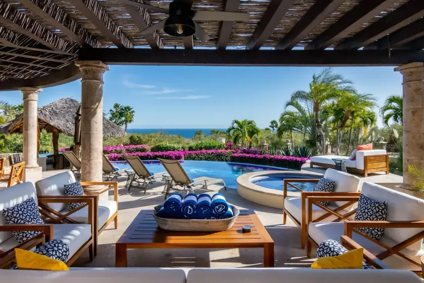 PRIVATE, AMAZING VIEW OF OCEAN, BEACH CLUB ACCESS WITH GYM AND RESTAURANT - Image 1
