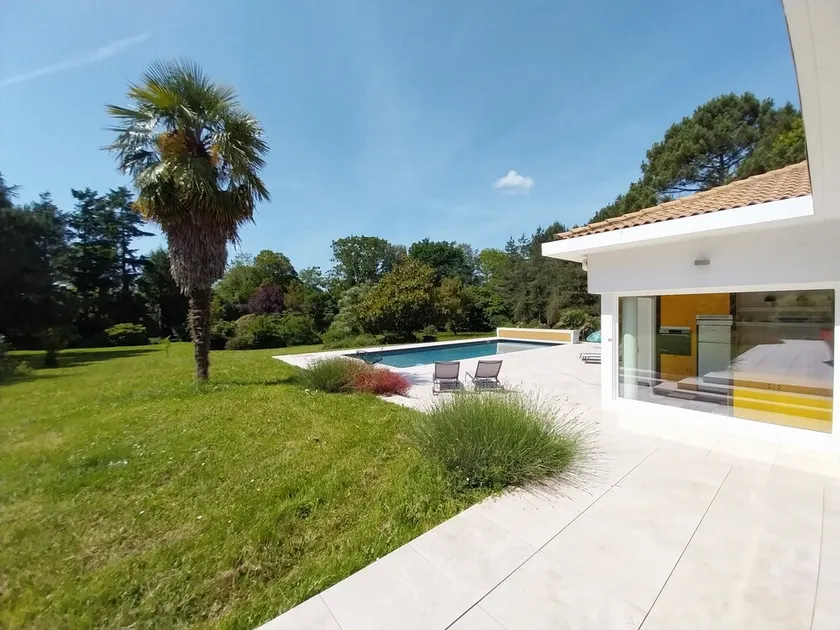 Magnifique villa 5* avec piscine privée parc 2 ha - Image 1