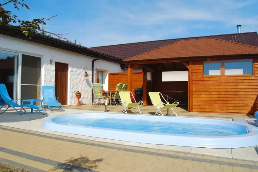 Terraced House With Pool and Sauna, Sieciemin - Image 1