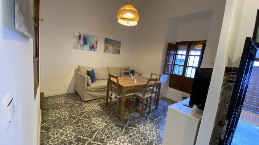 Traveler's House - Image 1