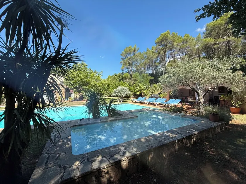 Bastide de caractère avec piscine 15m x 7m pour 12 personnes - Image 1