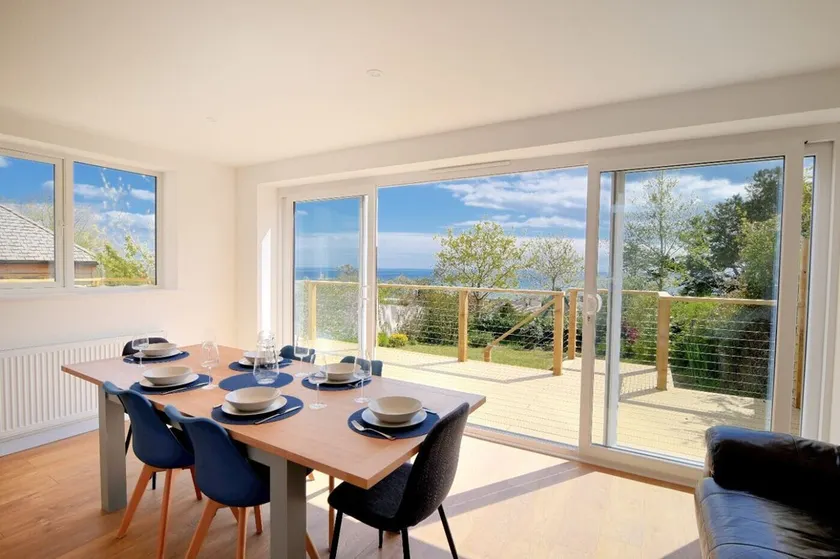LOTTYS LOOKOUT, family friendly, with a garden in Lyme Regis - Image 1