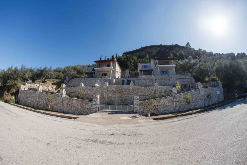 Mansion Stone House newly built - Image 1