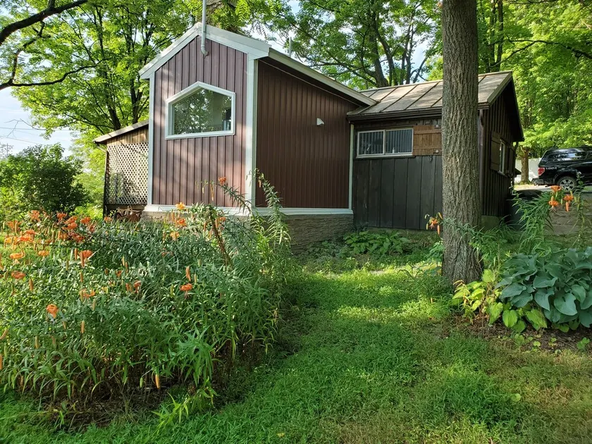Historic pet friendly cabin with shooting range, and ATV trails on 80 acres. - Image 1
