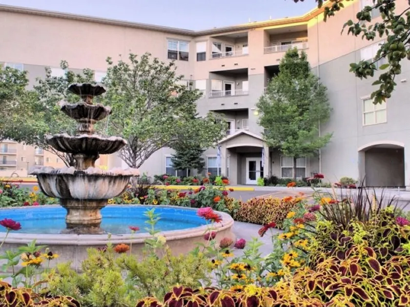 Downtown Condo Near Convention Center (Disability Access) - Image 1