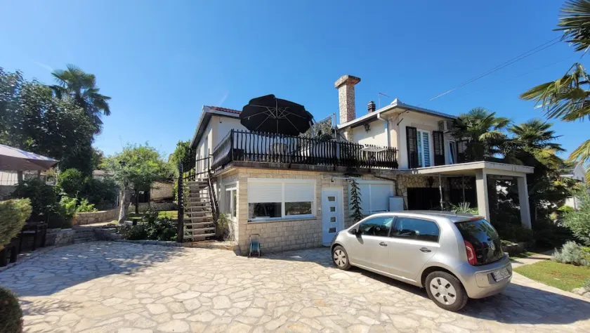 Apartamento de una habitación con un balcon Malinska, Krk (A-20405-a) - Image 1