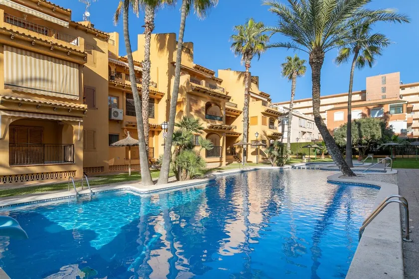 Apartment \"El Albero\" with Pool, Terrace & Wi-Fi - Image 1