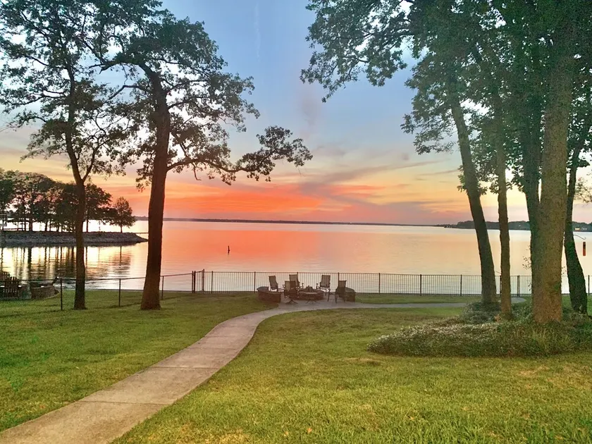 149 Ft Of Open Waterfront - 4 Br / Posti letto 14, Firepit, WIFI - Image 1