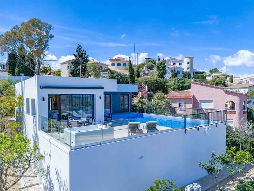 Luxury Villa Skyline Pedreguer - Image 1