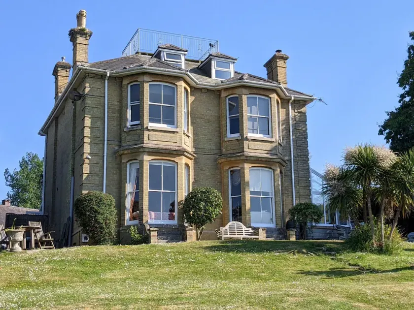 Victorian Villa character 6 bedroom detached home - Image 1