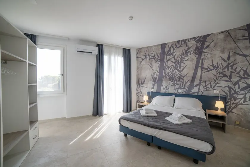 Deluxe Suite 3 with Shared Pool and Private Balcony - Image 1