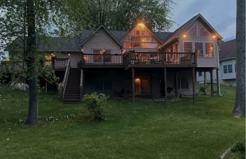 Lake House retreat near South Haven.  - Image 1