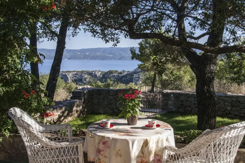 Villa with heated pool! Enjoy in beautiful sight to the sea, mountains and river - Image 1