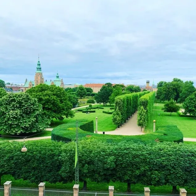 Heart of Copenhagen - view to Kings Garden & access to Rooftop - total renovated - Image 1