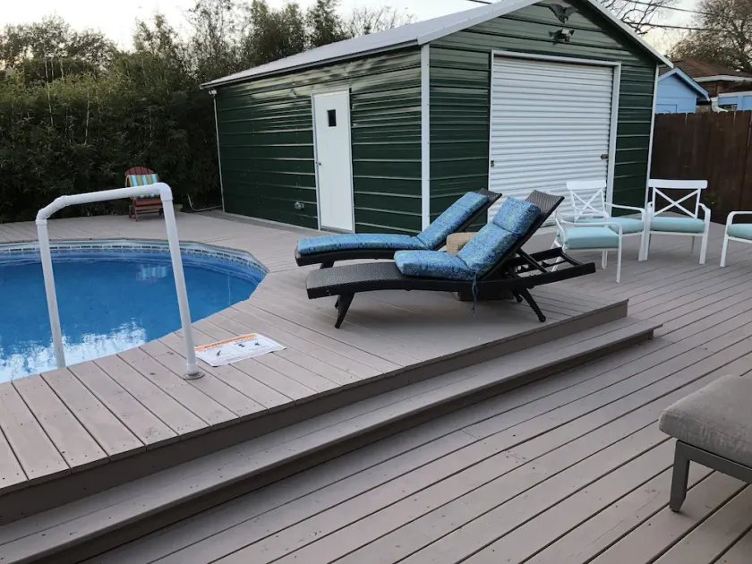 Private pool, sun deck, covered patio, 4bd/2bth - Image 1
