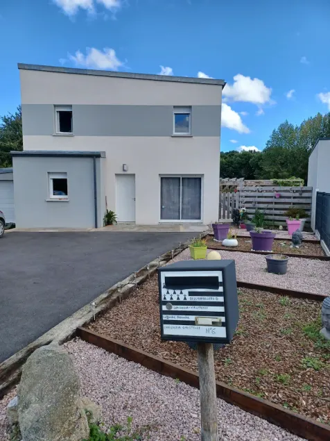 House near the beaches - Image 1
