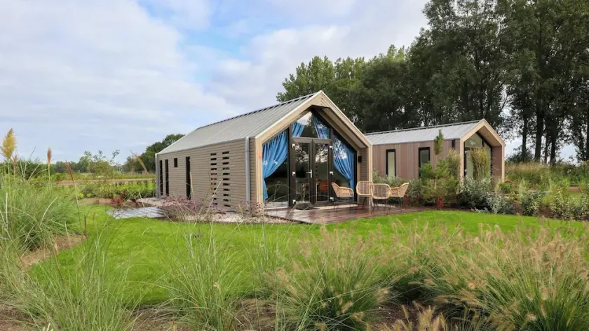 2-bedroom chalet with terrace - Image 1