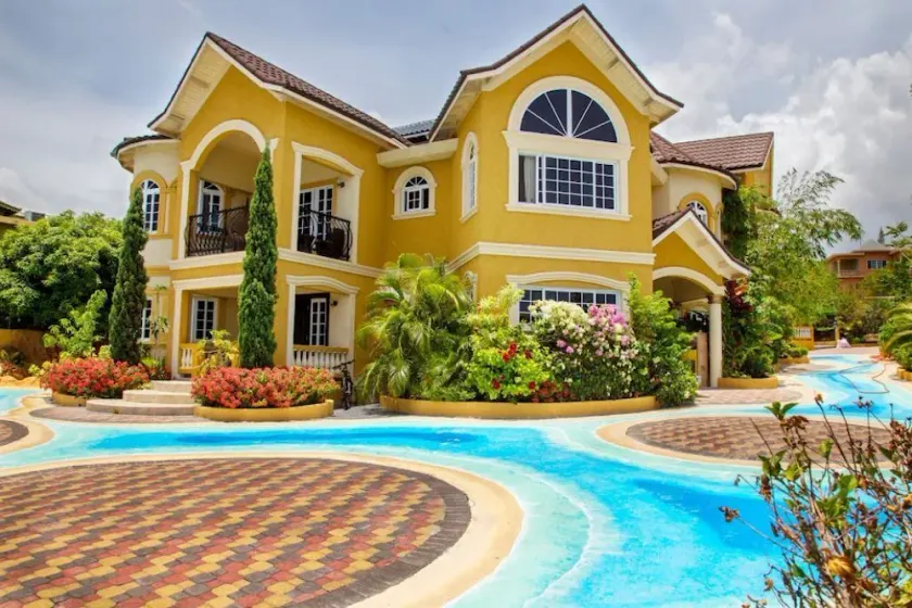 The Best 2 Bedrooms Townhouse in Montego Bay! - Image 1