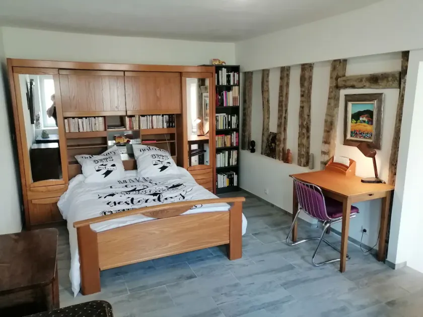 logement entier  paisible ,central, et confortable - Image 1
