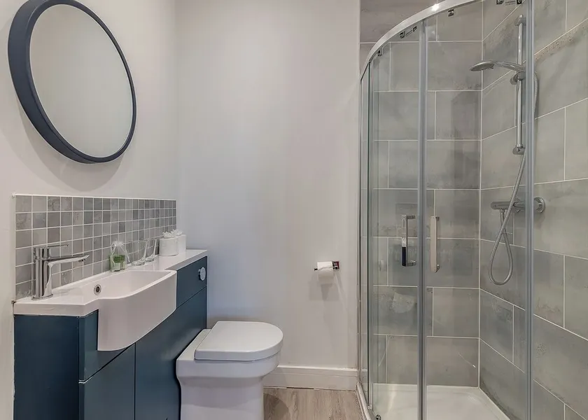 2 bedroom accommodation in Orby - Image 1