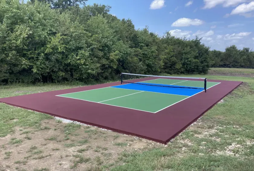 Close to Baylor & Silos: 3 BR Home Pickleball Court, Ping Pong Table & Barn - Image 1
