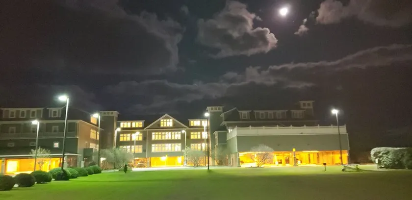 Et af de nyeste Oceanfront Condos på OBX- Hjørne 2 BR Betagende! - Image 1