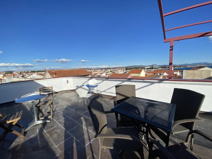 First-floor capo - Image 1