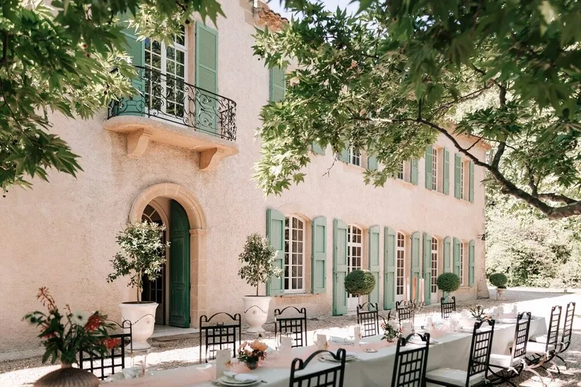 Private castle with swimming pool in Provence - Image 1
