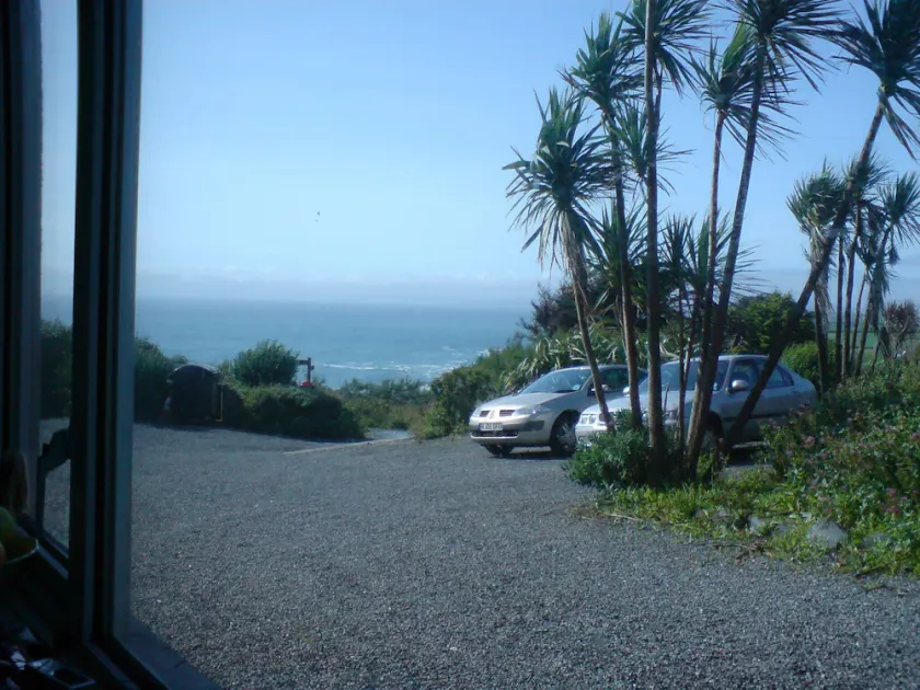 10 min til fods til stranden. Kort køretur til golf, surfe og ridning. Pool access - Image 1