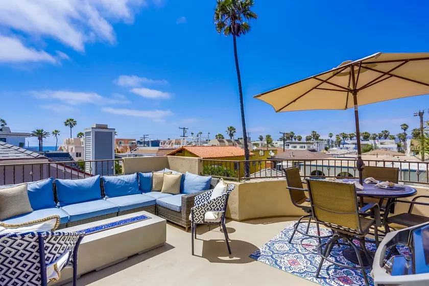 Stunning Ocean View Home w Rooftop Terrace, Firepit, Fast Wifi, AC & Parking! - Image 1