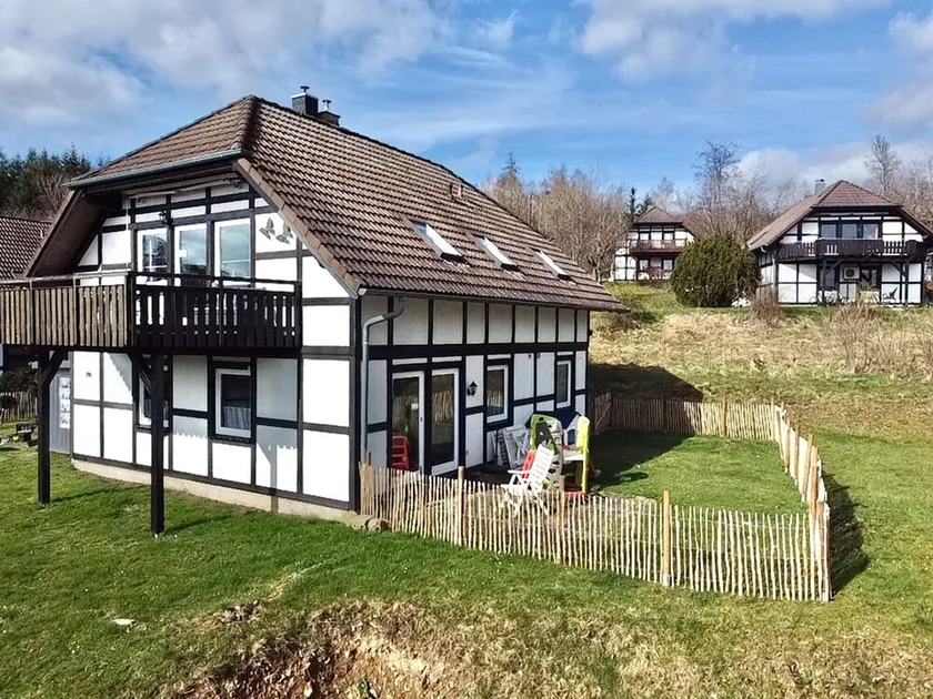 Apartment \"Kellerwald\" with Private Fenced Garden and Wi-Fi - Image 1
