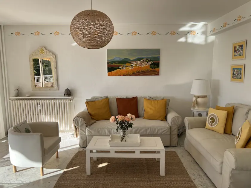 Appartement provençal avec terrasse & jardin privatif - vue \"échappée mer\" - Image 1