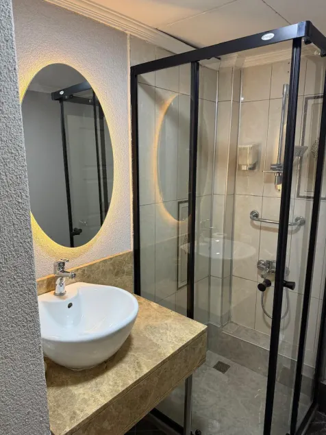 Artan Hotel - Image 1