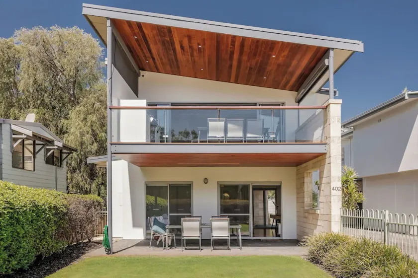 Contemporary Quindalup Beachside Escape. - Image 1