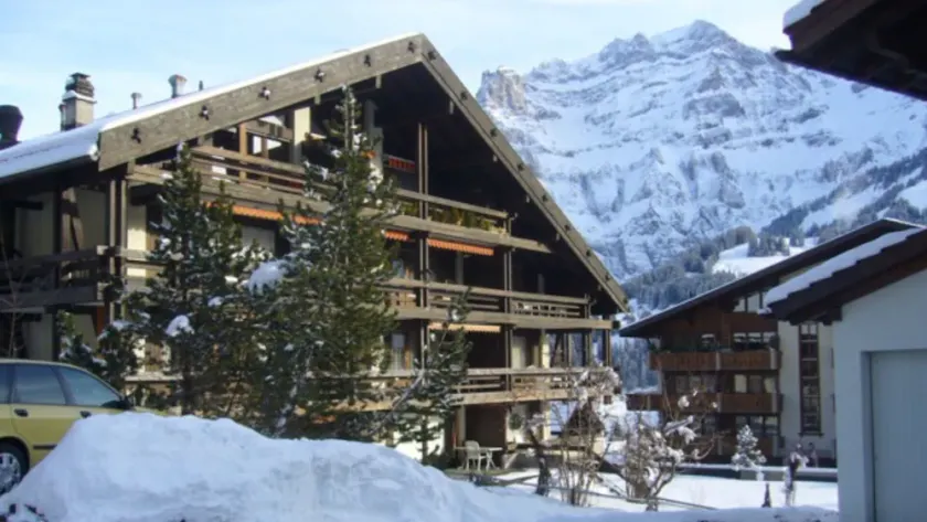 Appartamento a Adelboden, situato nel villaggio con una bella vista - Image 1
