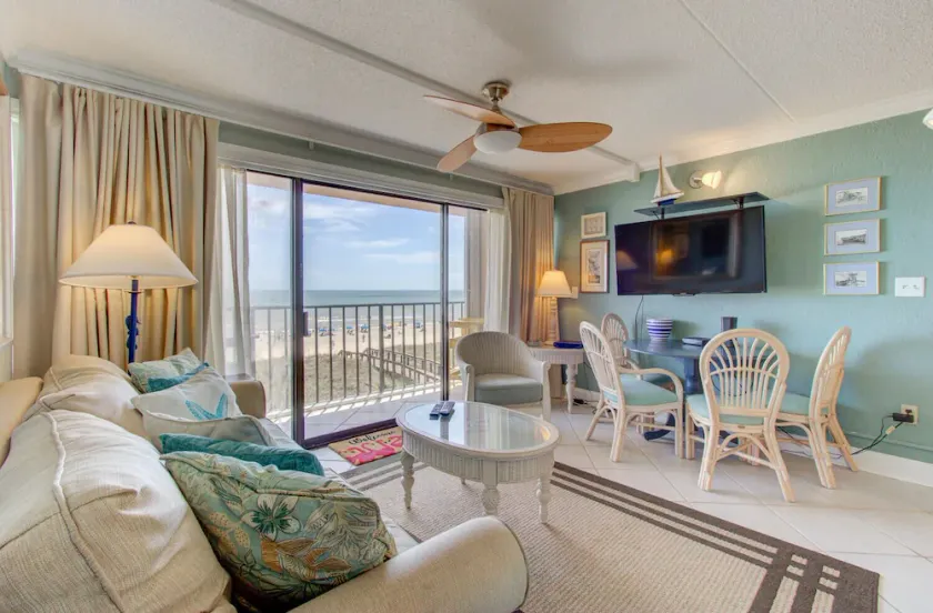 ☀️Good Tidings 2U: Oceanfront with Direct Beach Access and Pool☀️ - Image 1