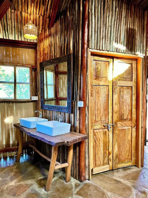 Stay Social Diani - Backpackers & Social Hub - Image 1