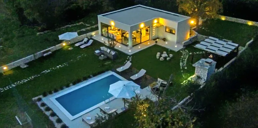 Luksus villa Olive Tree i Split med privat swimmingpool - Image 1
