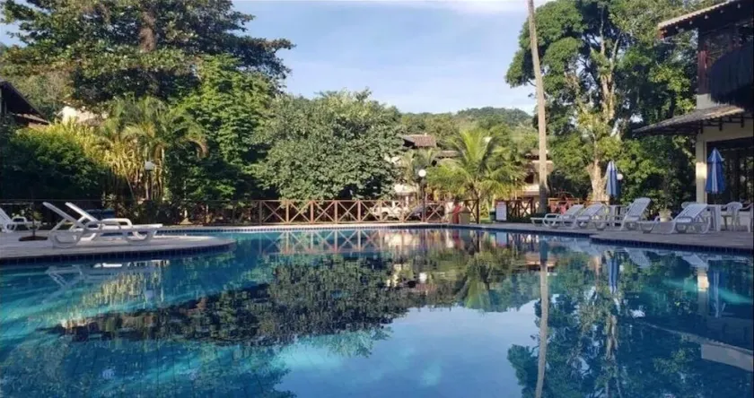 House H 11 in Maresias, gated community facing the beach. - Image 1
