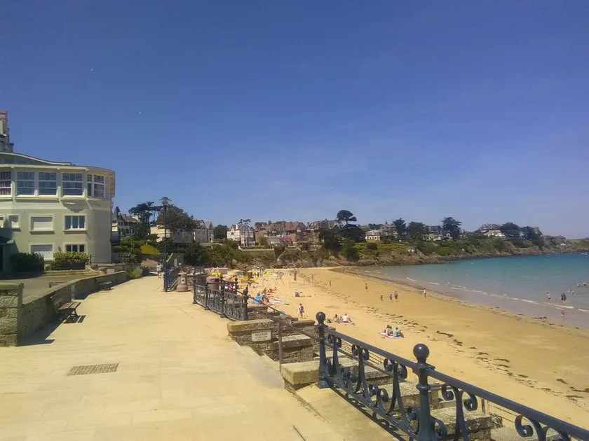 Hus til leje, 20 m fra den store strand i Saint Lunaire - Image 1