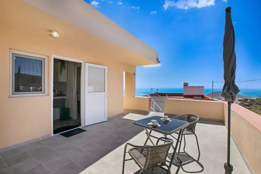 Appartement de vacances 'Fewo Arafo' avec vue sur la mer, terrasse privée et Wi-Fi - Image 1