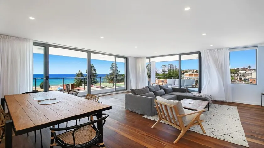 OCEANS EDGE PENTHOUSE #15 | Accom Holidays - Image 1