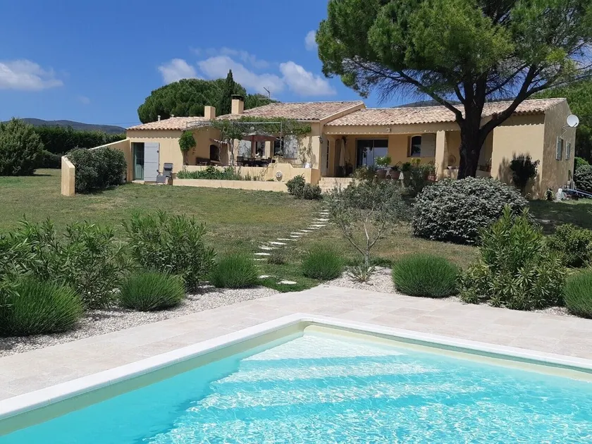 Luberon Beautiful air-conditioned villa with exceptional panorama Swimming pool Large garden - Image 1